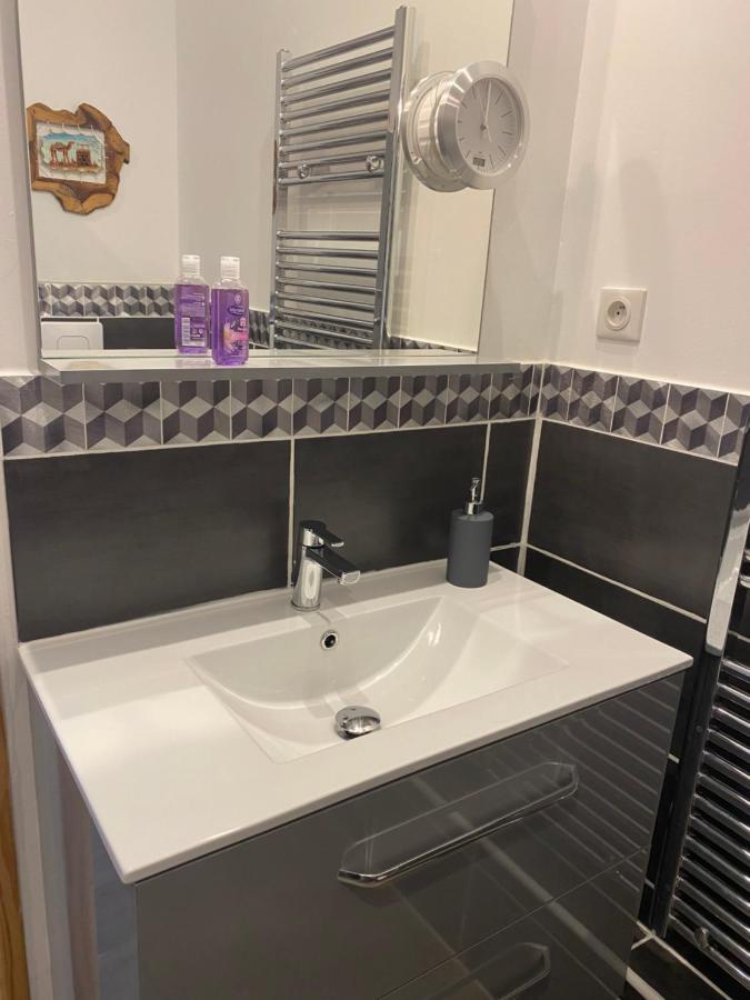 Ravissant Pied A Terre Pour Deux. Villa Gourin Екстериор снимка